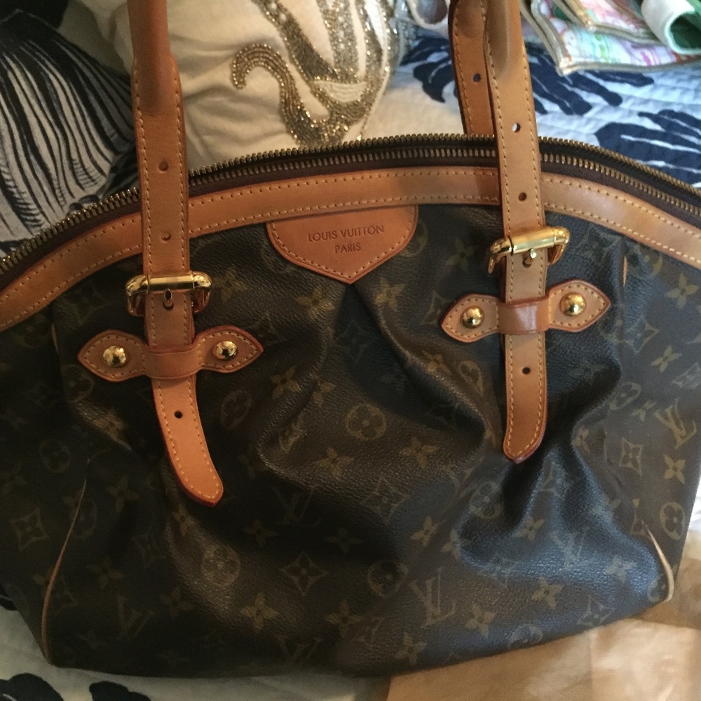Louis Vuitton Tivoli GM--SOLD